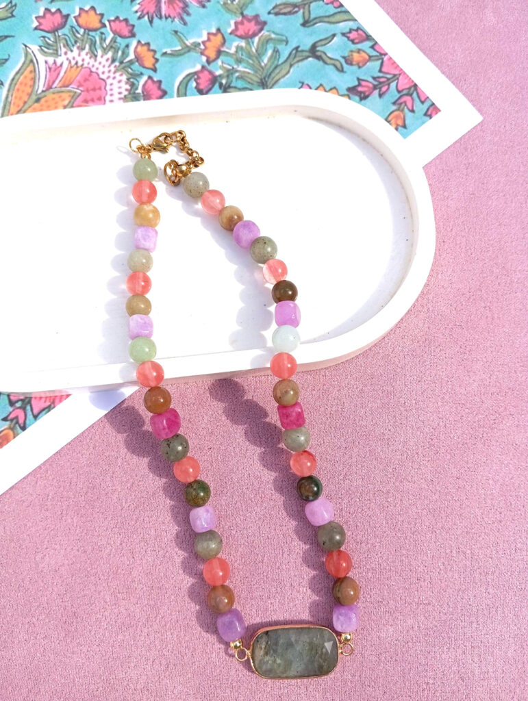 Collar Capri